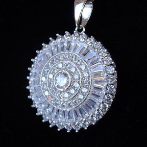 Glamour Circle Sliver Necklace